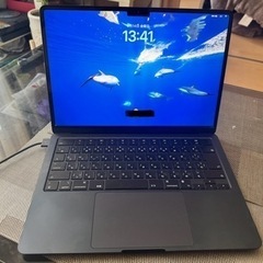 MacBook Air M2 メモリ16GB/SSD 512GBミッドナイト 覗き見防止フィルムサービスします！
