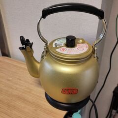 電気湯沸かし器