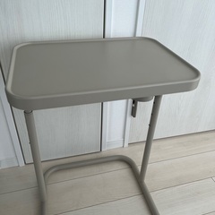 【美品】IKEA サイドテーブル／ビョルコーセン ラップトップスタンドの画像