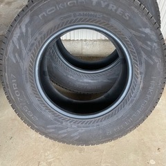 ノキアンハッカペリッタSUVスタッドレスタイヤ265/70R17 4本の画像