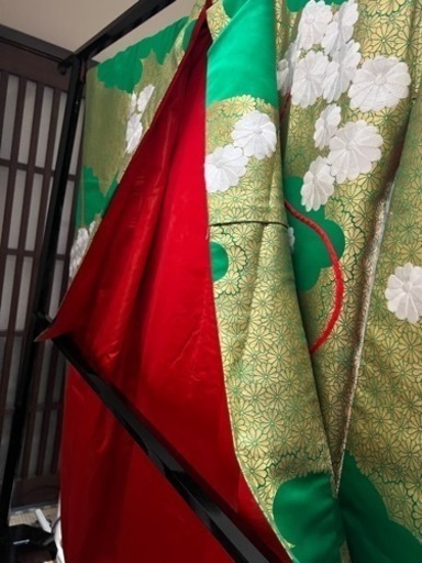総刺繍打掛（衣桁付き）