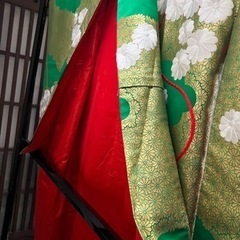 総刺繍打掛（衣桁付き）の画像