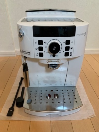De'Longhi (デロンギ) 全自動コーヒーマシン マグニフィカS ECAM22112W