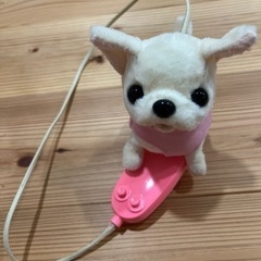リモコンで動く　犬のぬいぐるみ