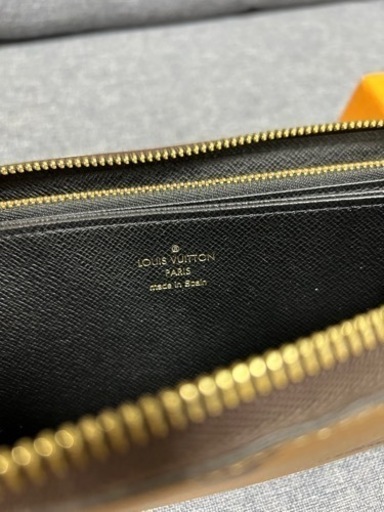LOUIS VUITTON財布