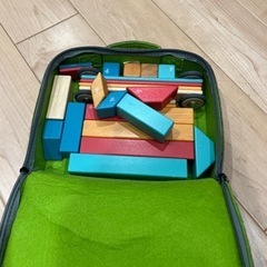 知育玩具、磁石積み木
の画像