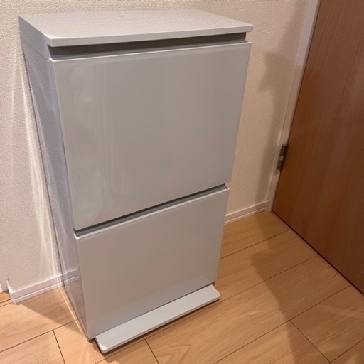 ニトリ  ゴミ箱40L すっきり収まる薄型ワイドペダルペール