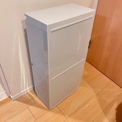 ニトリ  ゴミ箱40L すっきり収まる薄型ワイドペダルペールの画像