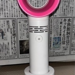 カタールオリンピックチームのUSB充電式携帯/卓上タイプ扇風機。あまり使っていません。の画像