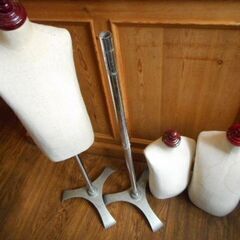 ●取引中●トルソー こどもサイズ４体&スタンド３セットの画像