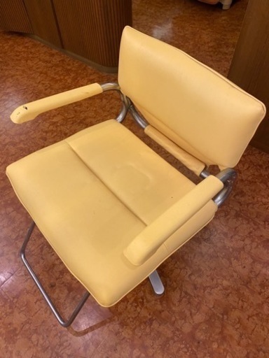 商談中　美容室カットイス