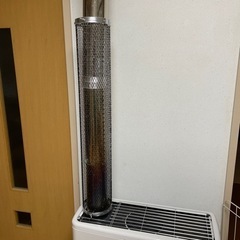 ［売約済みです］コロナ煙突式ストーブ(2020年製)　煙突、ストーブガード付きの画像