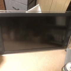 大型液晶テレビ