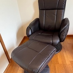 【無料‼️】リクライニングチェア　オットマン付き　