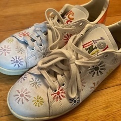 adidas スタンスミス　花柄　