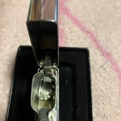 ジルシャン、ドラムのシンバルメーカーのジッポですの画像