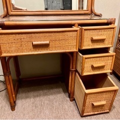 籐製ドレッサー(ガラス板付き)の画像