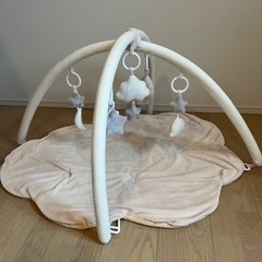 ふわふわくものプレイジムマット　ベージュ