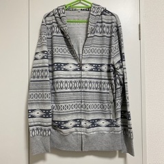 メンズ　パーカー　Ｍサイズ　北欧柄　秋冬