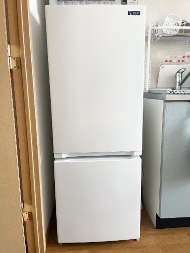 ほぼ新品冷蔵庫、炊飯器、電気ポット