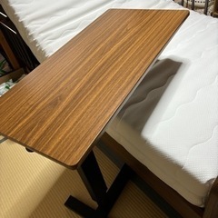 介護ベッド&昇降式サイドテーブルセットの画像