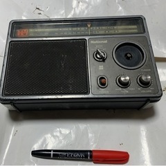 National ナショナル 昭和レトロ　TV音声/FM/AM/3バンド ポータブルラジオの画像