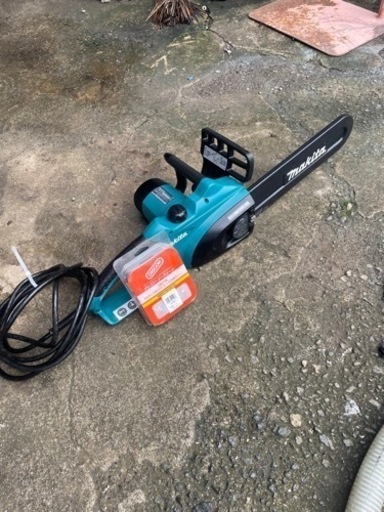 マキタ　チェーンソー　100v