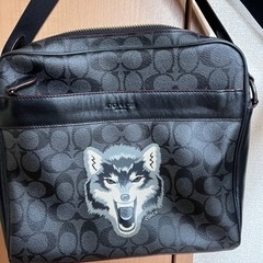 coach ウルフ ショルダーバック