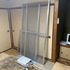 府営泉ヶ丘住宅で使用していました網戸と給湯器