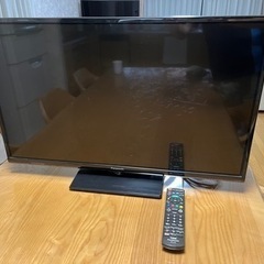 パナソニック　32インチ　液晶テレビ　2016年製