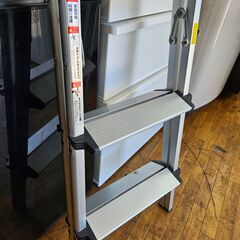 【リサイクルショップどりーむ鹿大前店】No.10355　アルミ脚立　3段　踏み台　最大使用重量80㎏の画像