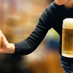 ジ、ウザテラス、ヴィラズのレストランホールスタッフの画像