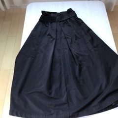 黒ロングフレアスカートの画像