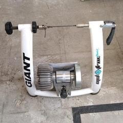 0716-197 GIANT 固定ローラー台 CYCLOTRON...