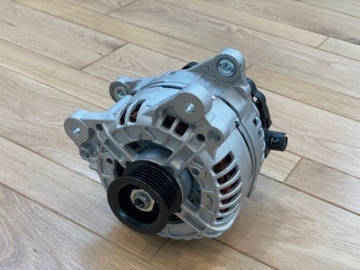 【本日16時まで】新品オルタネーター　アルファロメオ156