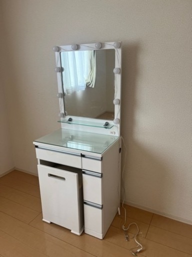 ドレッサー　