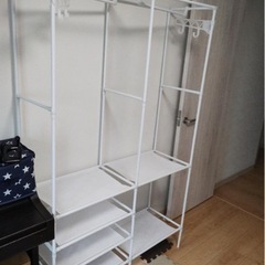収納ラックの画像