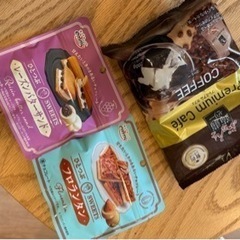 お菓子、グリーンダカラのセットの画像