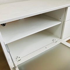 テレビ台の画像