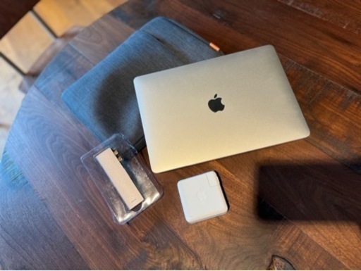 【ほぼ新品/傷汚れ無し】MacBook Pro/16GB/Core i5/1TB