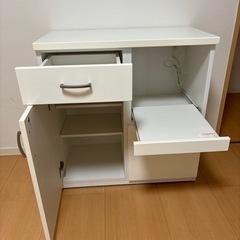 家具 キッチン棚 
キャビネットの画像