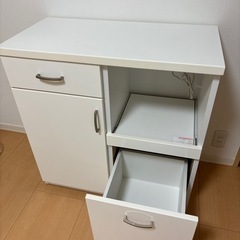 家具 キッチン棚 
キャビネットの画像