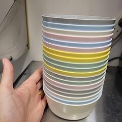 IKEA、子供用の 食器の画像