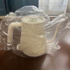 【新品未使用】バルミューダ ケトル　ホワイトの画像