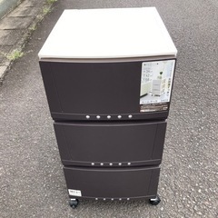 3段収納ケース　キャスター付き