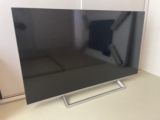 壊れたテレビ　50インチ