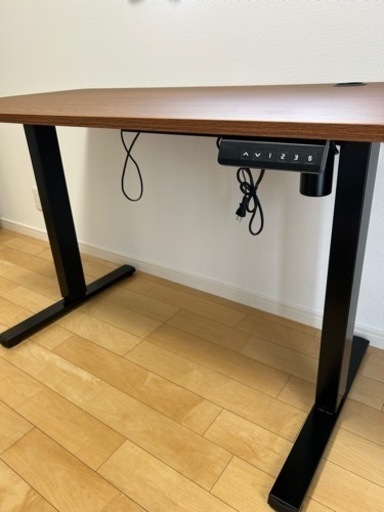 電動式スタンディングデスク