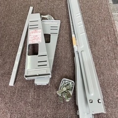 日立 電気衣類乾燥機専用 ぴったりスタンド DES-P32-S シルバーグレー 直付け方式 の画像