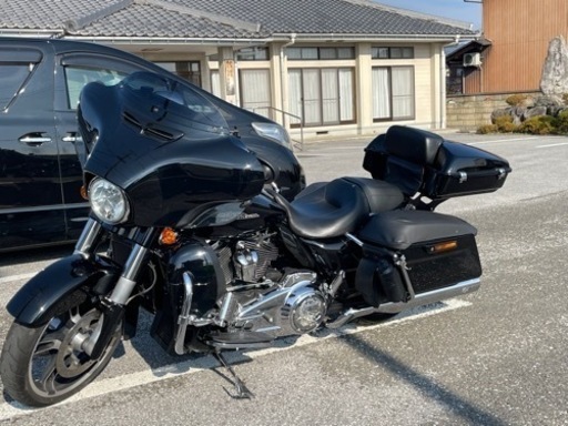 ハーレ　ストリートグライド値段交渉あり近々に買取に出します。