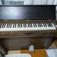 カワイの古いオルガンの画像